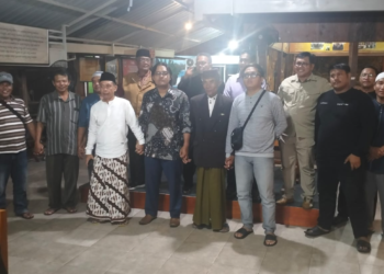 Suasana hangat penuh kebersamaan usai mediasi polemik dana CSR di Padukuhan Berbah, Sleman