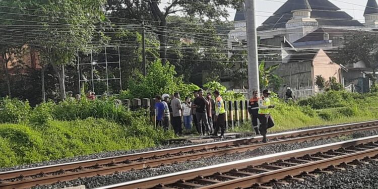 tertemper kereta api di Prambanan