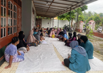 Mahasiswa KKN-T Universitas Alma Ata Kelompok 25 Berpartisipasi dalam Kegiatan Dasawisma di Gunungsaren Lor