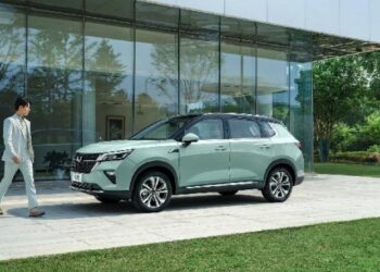 Wuling Asta