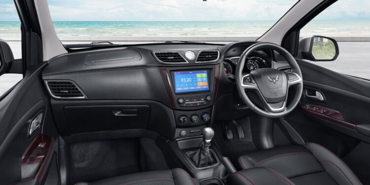 interior Wuling Confero