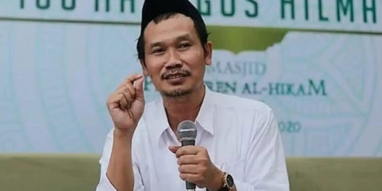 Foto dan biodata Gus Baha