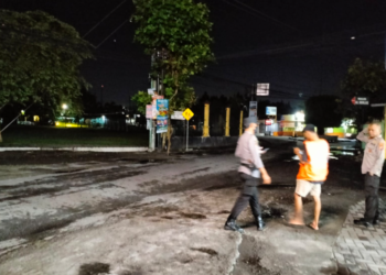 Polisi berada di lokasi kejadian keributan lapangan kasihan bantul