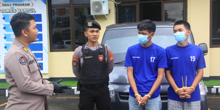 Polres Bantul berhasil mengungkap kasus penggelapan mobil rental dengan menangkap dua pelaku di wilayah Sleman