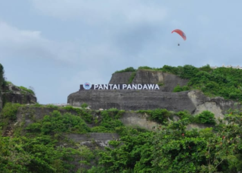 Wisata Pantai Pandawa
