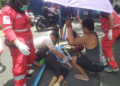 Petugas PMI sedang Melakukan Evakuasi Korban Kecelakaan di Jl. Imogiri Barat