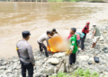 Polisi dan Tim Medis Melakukan Evakuasi Korban Tewas di Sungai Progo