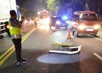 Polisi di Lokasi Kejadian Kecelakaan di Kelurahan Sukoreno, Kecamatan Sentolo, Kabupaten Kulonprogo