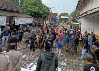 Puluhan Warga Padukuhan Berbah Geruduk Kalurahan Tegaltito Tuntut Mundurnya Dukuh Berbah