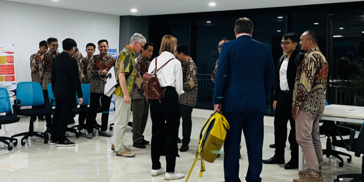 Tim Asesor Asiin sedang melakukan Visitasi di Universitas Alma Ata