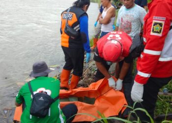 Evakuasi Penemuan Mayat Bayi di Sungai Progo