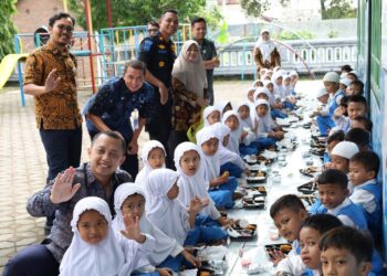 Komitmen Berkelanjutan: KAI Daop 6 Kucurkan Bantuan Sosial-Lingkungan Ratusan Juta