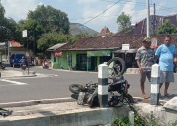 Kecelakaan Maut Honda Revo Vs Yamaha Aerox di simpang 4 ngentak sumberagung Moyudan Sleman