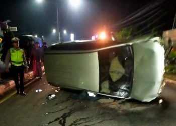 Minibus Terguling di Jalan Jogja-Wates, Pengemudi Tewas di Tempat