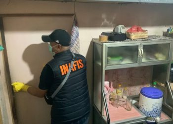 Tim Inafis Polresta Yogyakarta Melakukan Evakuasi Korban Gantung diri di Gondomanan Jogja