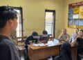 remaja yang diduga akan terlibat tawuran menjalani proses pendataan dan pembinaan di Mapolsek Sewon