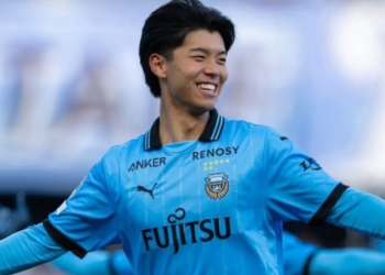 Bek asal Jepang Kota Takai akan segera direkrut Tottenham Hotspur