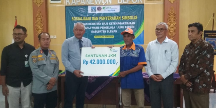 Haru di Depok Sleman: Juru Parkir Dapat Santunan, Forum Baru Diresmikan