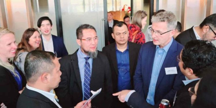 Gubernur Riau Gaet Investor Karbon di London, Komitmen Hijau Tuai Apresiasi Global