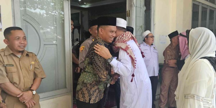Jemaah Haji Katingan Tiba, Wabup Firdaus: Jadikan Spiritualitas Haji sebagai Pendorong Harmoni Sosial