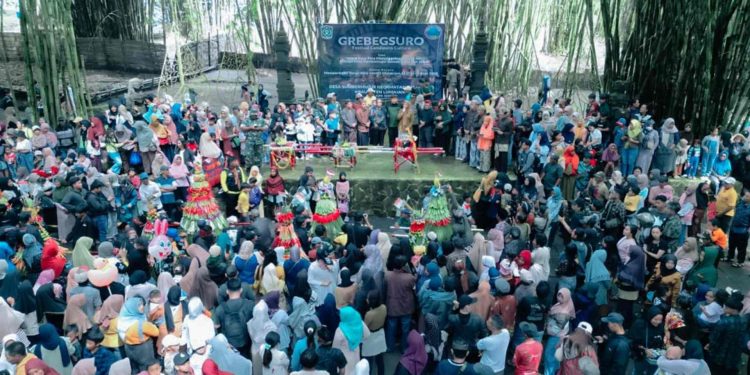 Grebeg Suro Sumbermujur: Harmoni Budaya, Alam, dan Spiritualitas di Kaki Semeru