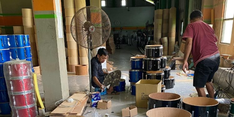 Proses Pembuatan Drumband