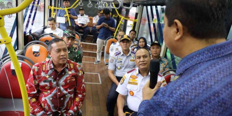 Rute Baru TransJabodetabek B25 Resmi Beroperasi, Tawarkan Solusi Transportasi Murah dan Ramah Lingkungan
