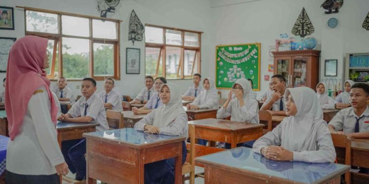 101.581 Guru Lolos Seleksi PPG 2025: Langkah Nyata Pemerintah Cetak Pengajar Profesional