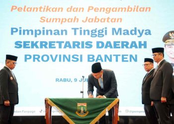Deden Apriandhi Resmi Jabat Sekda Banten, Andra Soni Tegaskan Peran Strategis dalam Sinergi Program Prioritas