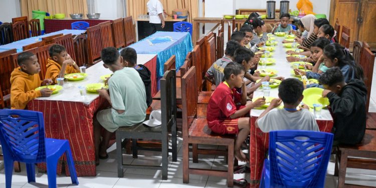 Sekolah Rakyat Resmi Dimulai, Prabowo: Putus Rantai Kemiskinan Lewat Pendidikan Berasrama