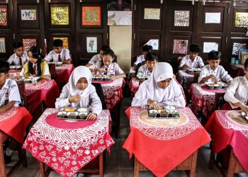 Program Makan Bergizi Gratis Mulai Membawa Perubahan: IMT Anak dan Remaja Meningkat di Berbagai Daerah