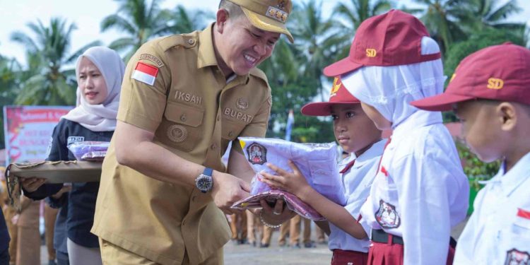 Seragam Gratis untuk Siswa Morowali: Janji Kampanye yang Kini Menjadi Kenyataan