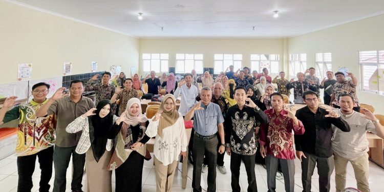 Gandeng Teknologi, Guru di HSU Dilatih Koding dan Kecerdasan Artifisial