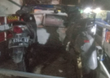 Dua sepeda motor yang terlibat kecelakaan di Jalan Samas Karen, Kretek, Bantul diamankan petugas kepolisian sebagai barang bukti.