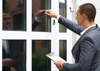 Ilustrasi gambar debt collector