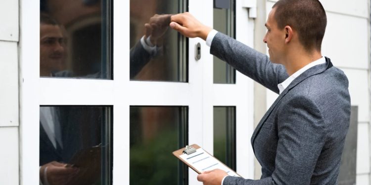 Ilustrasi gambar debt collector