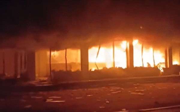 Kantor Sentra Pelayanan Kepolisian Terpadu Polda DIY habis dibakar massa aksi