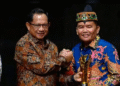Mendagri Tito Karnavian serahkan Penghargaan Pemimpin Daerah Award (PDA) 2025 dengan Kategori Inovasi Daerah Bidang Pendidikan kepada Gubernur Kalteng Agustiar Sabran di Jakarta
