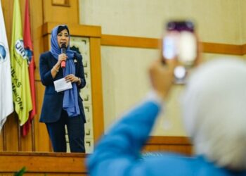 Menteri Komunikasi dan Digital Meutya Hafid pada kegiatan Pengenalan Budaya Akademik dan Kemahasiswaan 2025 di UIN Syarif Hidayatullah Jakarta