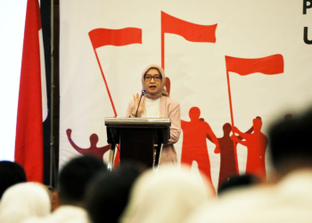 Menteri PANRB Rini Widyantini saat menjadi Keynote Speaker dalam kegiatan Orientasi Pendidikan bagi Mahasiswa Baru Program Doktor dan Magister PSDKU Universitas Brawijaya