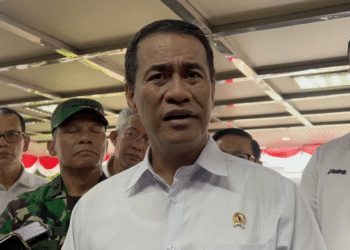 Menteri Pertanian Andi Amran Sulaiman memberi keterangan ketika ditemui setelah acara Gerakan Pangan Murah yang digelar di Kantor Kementerian Pertanian