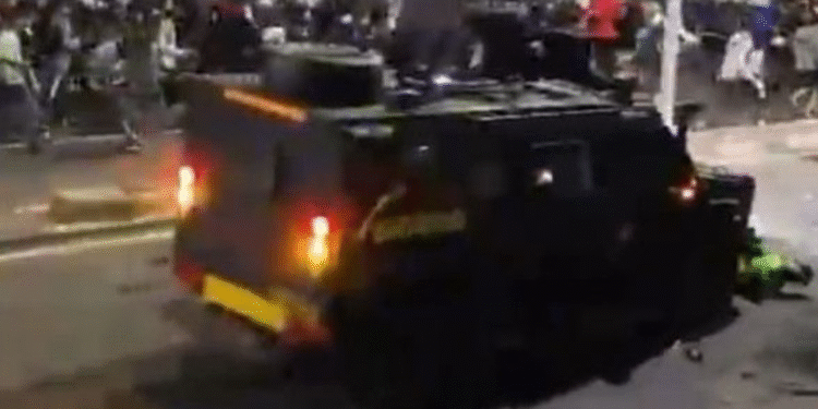 Mobil Barracuda tabrak ojol saat demo ricuh di Jakarta