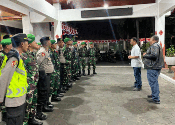 Personel TNI-Polri mendapat arahan sebelum pelaksanaan patroli gabungan di wilayah hukum Polres Bantul