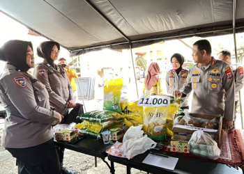 Polres Kulonprogo Gelar Bazar Pangan Murah Sambut HUT RI ke-80 di Pasar Sribit