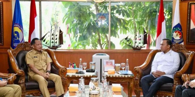 DEMOGRAFI JADI PRIORITAS: Mendagri Tito Dorong Kepala Daerah Waspadai Ledakan dan Stagnasi Penduduk