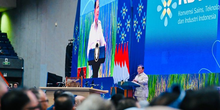 Presiden Prabowo Tegaskan Kedaulatan Teknologi di KSTI 2025 Bandung