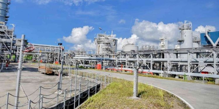 Bahlil: Indonesia Belum Pernah Impor LNG, Ekspor Tetap “Gas-Rem”