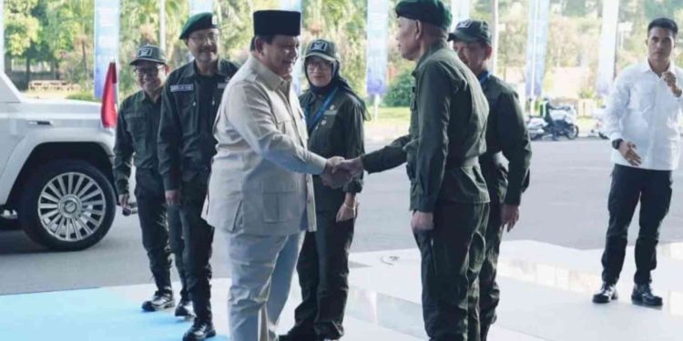 Presiden Prabowo Tekankan Peran Guru Sekolah Rakyat untuk Putus Rantai Kemiskinan