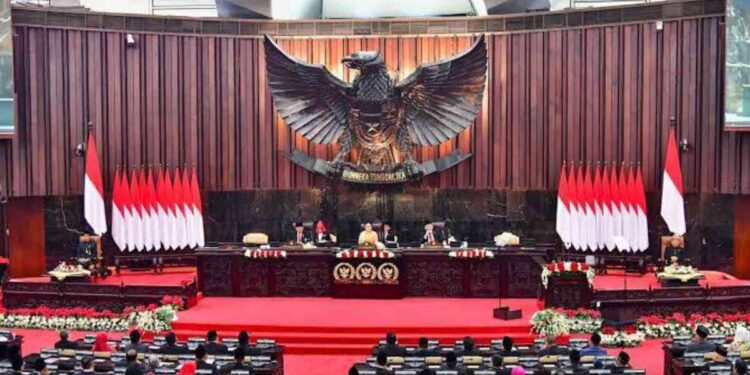 Berapa Gaji DPR RI dan Tunjangannya Perbulan