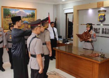 Kapolres Bantul AKBP Novita Eka Sari memimpin upacara serah terima jabatan (sertijab) Kasat Intelkam di Mapolres Bantul